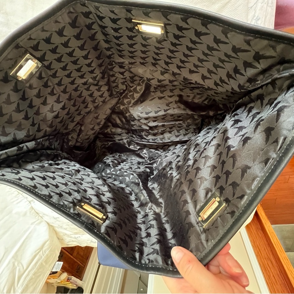 Elegant Black Perforated Tote Bag - Picture 14 of 15